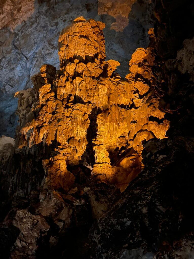 Grutas
